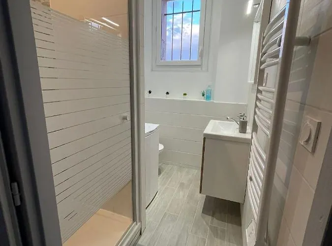 - Telepherique/gare アパート *